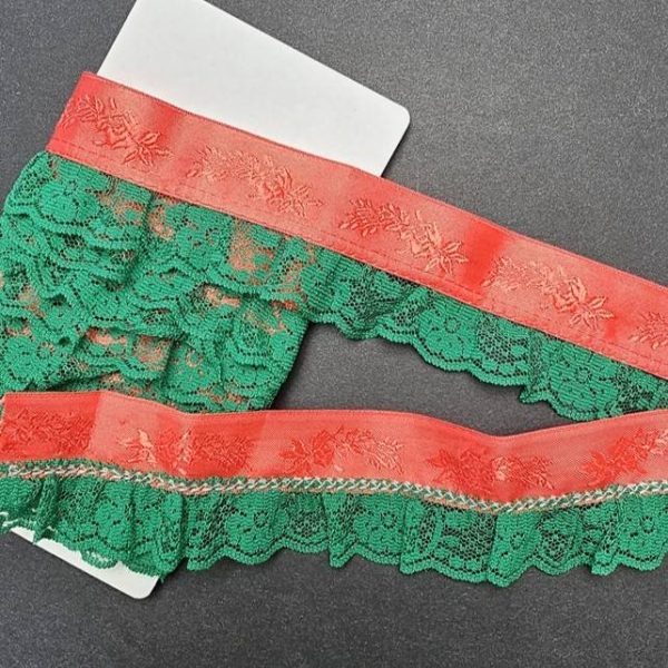 Junk Journal ideas vinatge lace trim